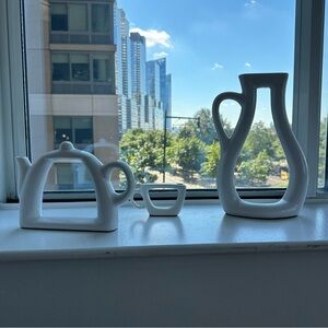 Sage & Sill white acrylic tea set vase/decor